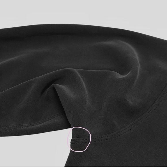 Lululemon Athletica Black Softstreme Perfectly Oversized Cropped Crew - Size 8 - Picture 8 of 10